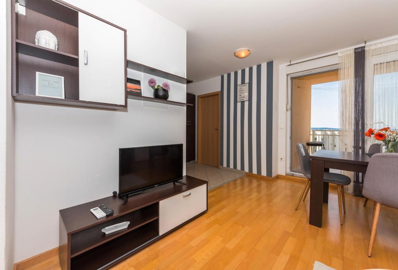 Apartment Sea View In Makarska, Free Parking Exterior photo